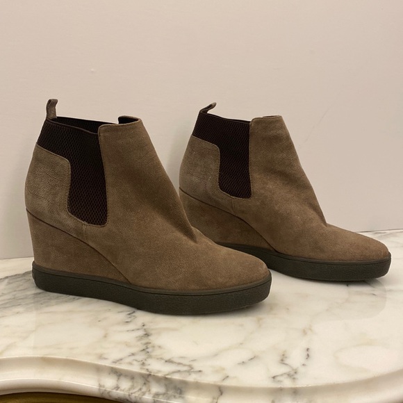 Aquatalia Shoes - Aquatalia Claire Wedge Suede Ankle Booties Size 10